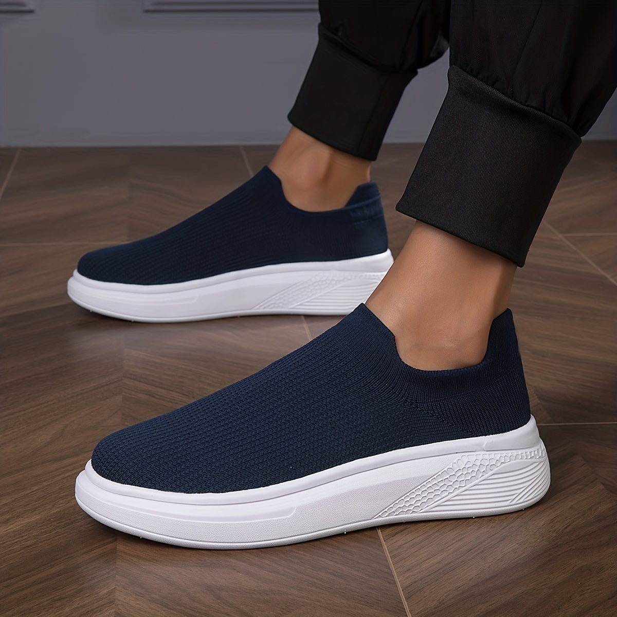 Men's Breathable Lightweight Slip-On Casual Shoes For Traveling Jogging, Spring And Summer